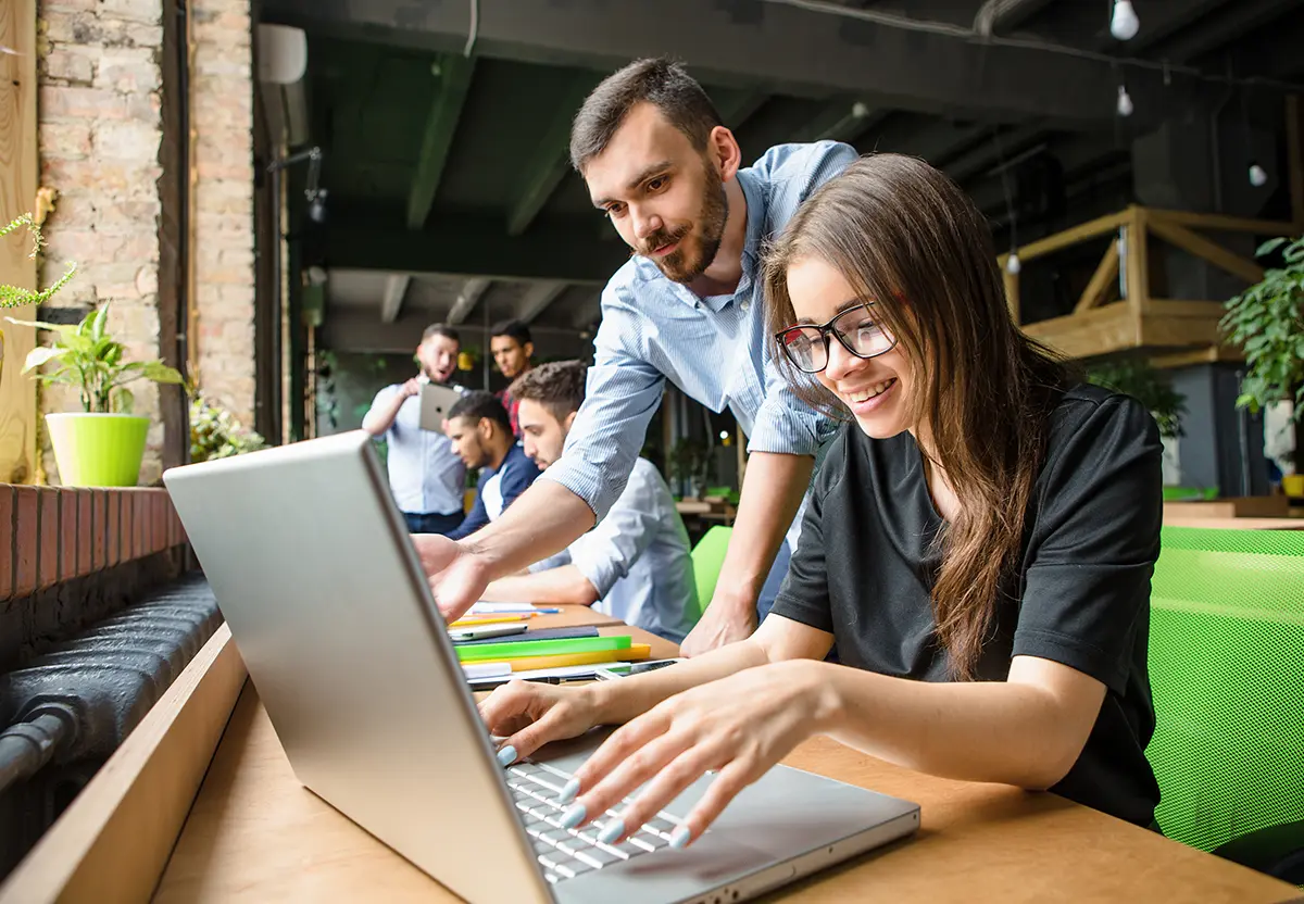 Equipe e ambiente de trabalho — Ipromove Tech